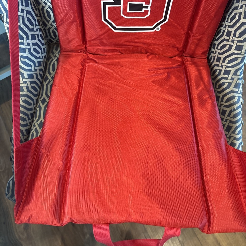 NC State University Wolfpack Stadium Bleacher Seat Folding Cushion Football NCSU - Picture 5 of 8